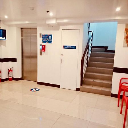 Oyo 888 City Stay Inns Fortview Bgc Pasig City Kültér fotó