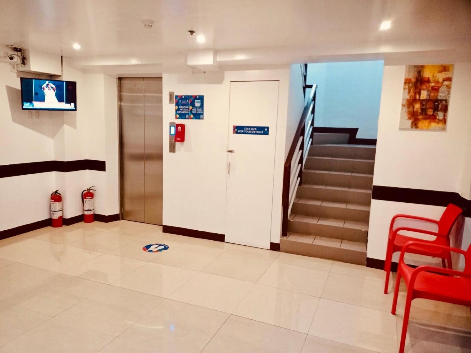 Oyo 888 City Stay Inns Fortview Bgc Pasig City Kültér fotó